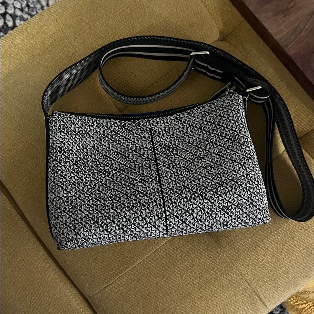 Like New! Rothy’s Starlight Tweed Casual Crossbody Bag!